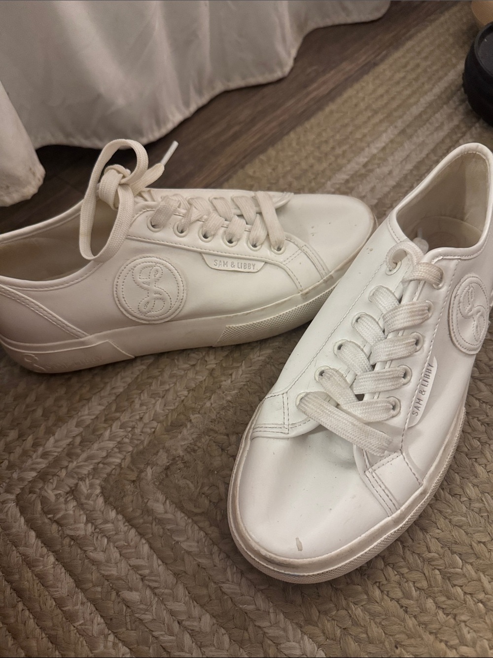 Sam & Libby Cream Leather Low-Top Lace-Up Sneakers